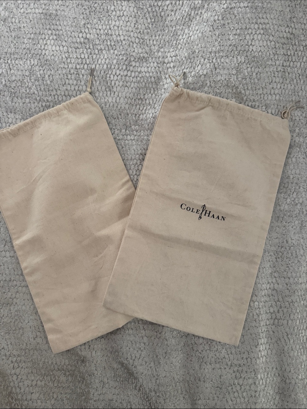 Cole Haan Beige Canvas Drawstring Shoe Bags, Pair - Picture 3 of 5